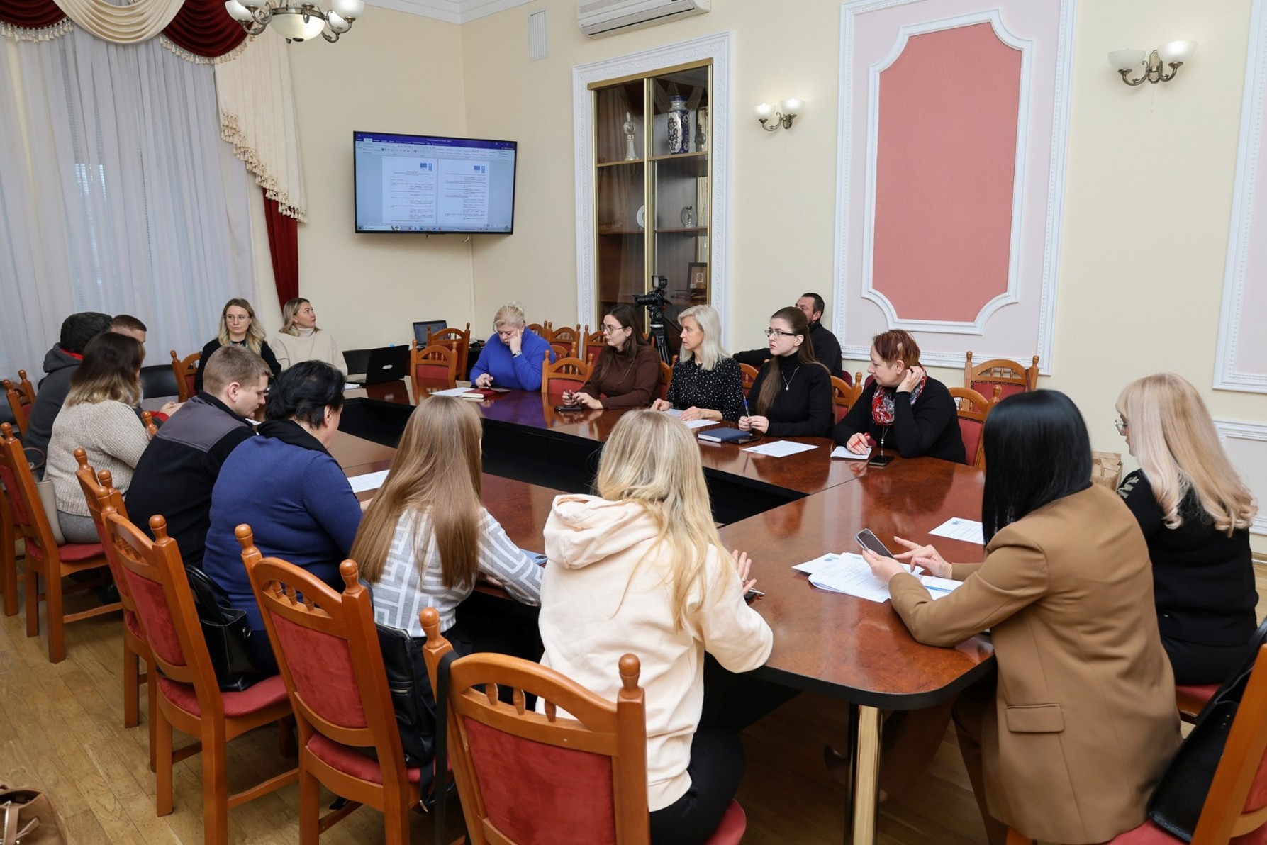 Робота зі стейкхолдерами та бізнесом